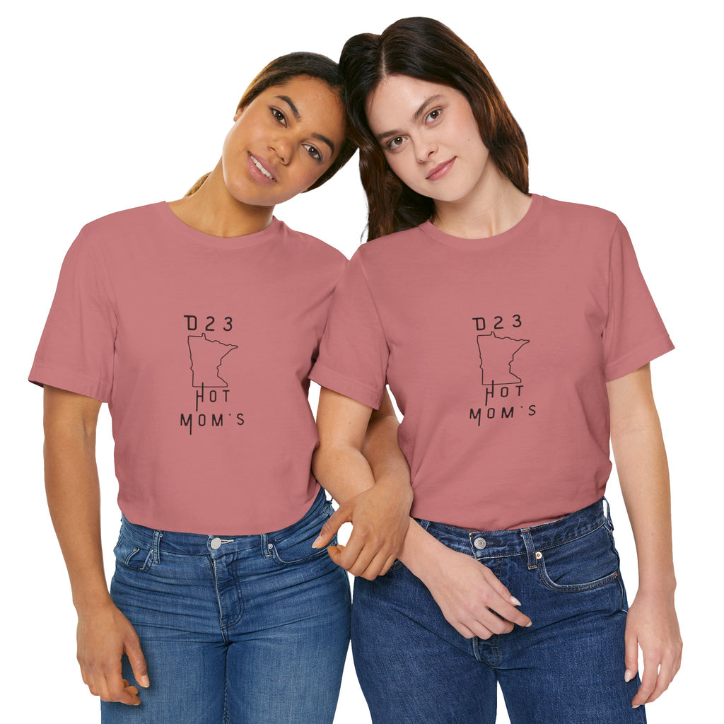 Minnesota Hot Mom's Tee — 2026 Racing Schedule Back Print T‑Shirt