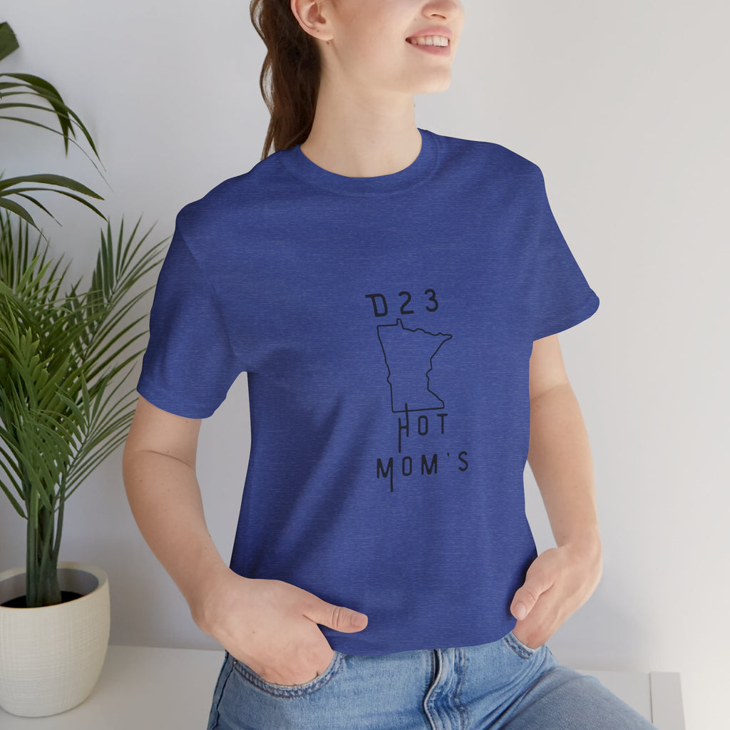 Minnesota Hot Mom's Tee — 2026 Racing Schedule Back Print T‑Shirt