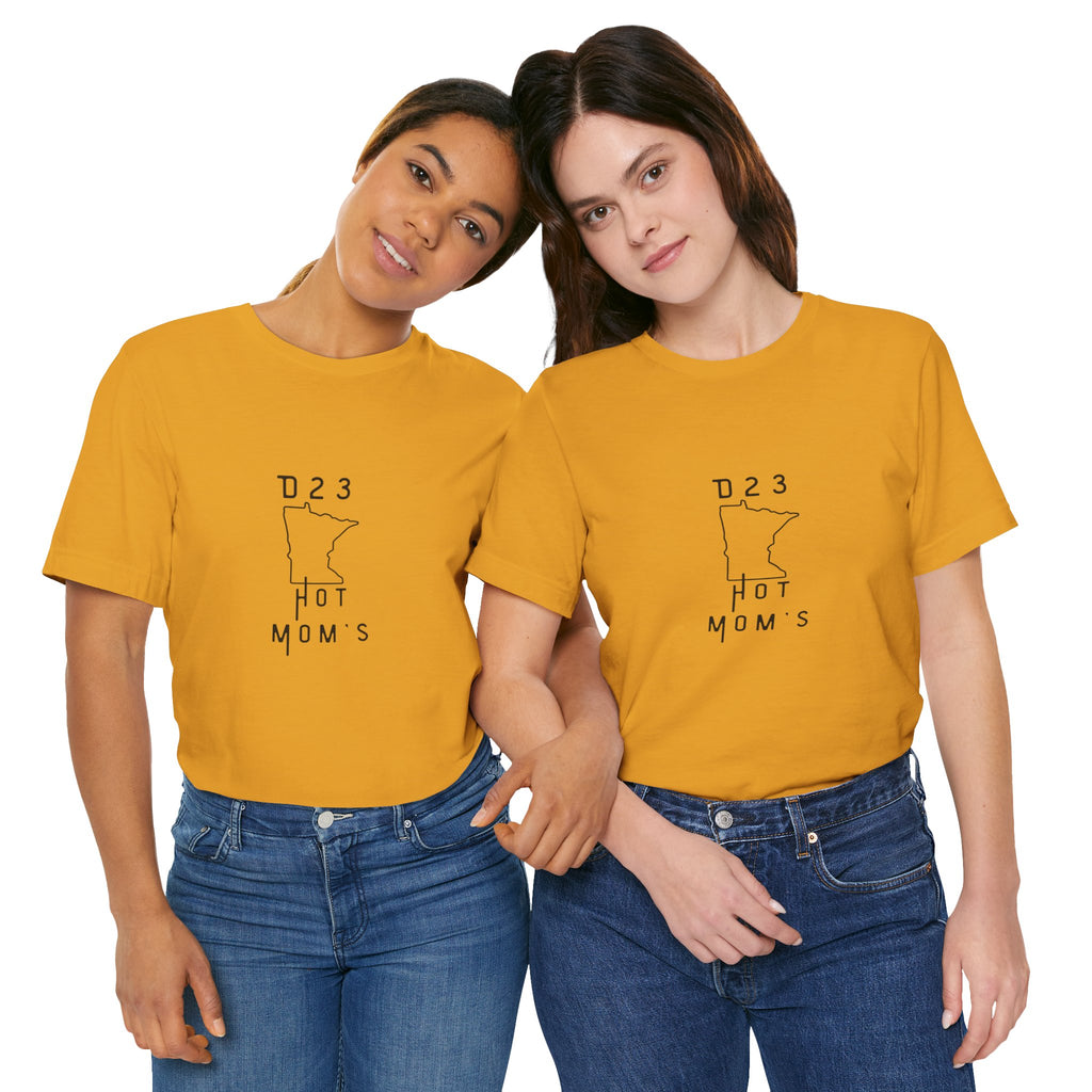Minnesota Hot Mom's Tee — 2026 Racing Schedule Back Print T‑Shirt