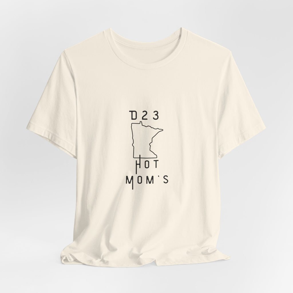 Minnesota Hot Mom's Tee — 2026 Racing Schedule Back Print T‑Shirt