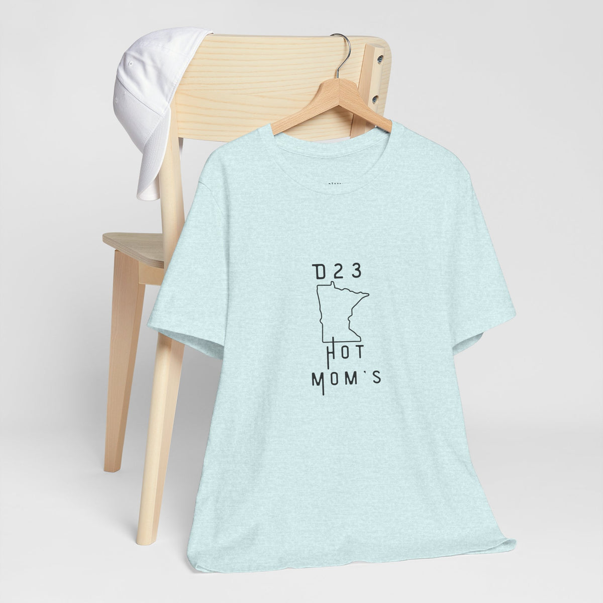Minnesota Hot Mom's Tee — 2026 Racing Schedule Back Print T‑Shirt