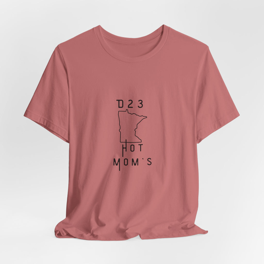 Minnesota Hot Mom's Tee — 2026 Racing Schedule Back Print T‑Shirt
